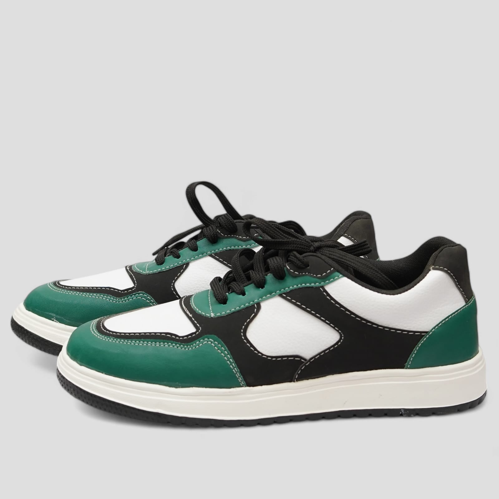 Blaze Forest Black Laceup Sneakers