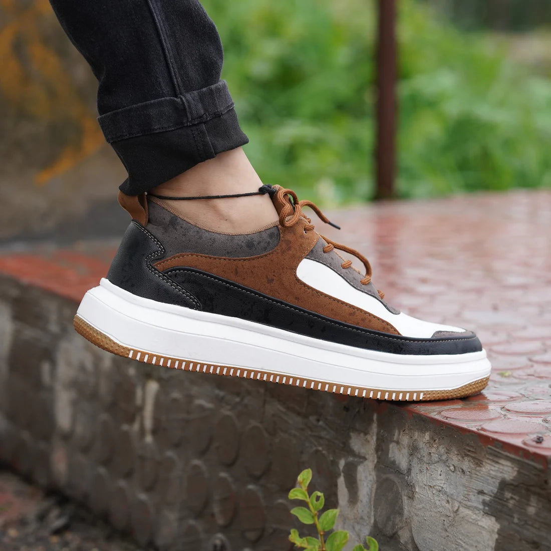 Canyon Laceup Sneakers
