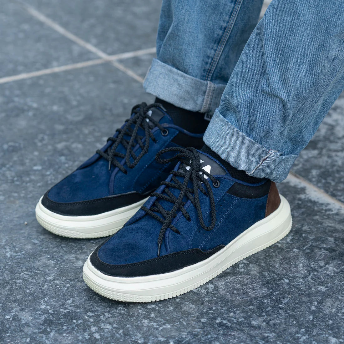 Hunter Laceup Sneakers