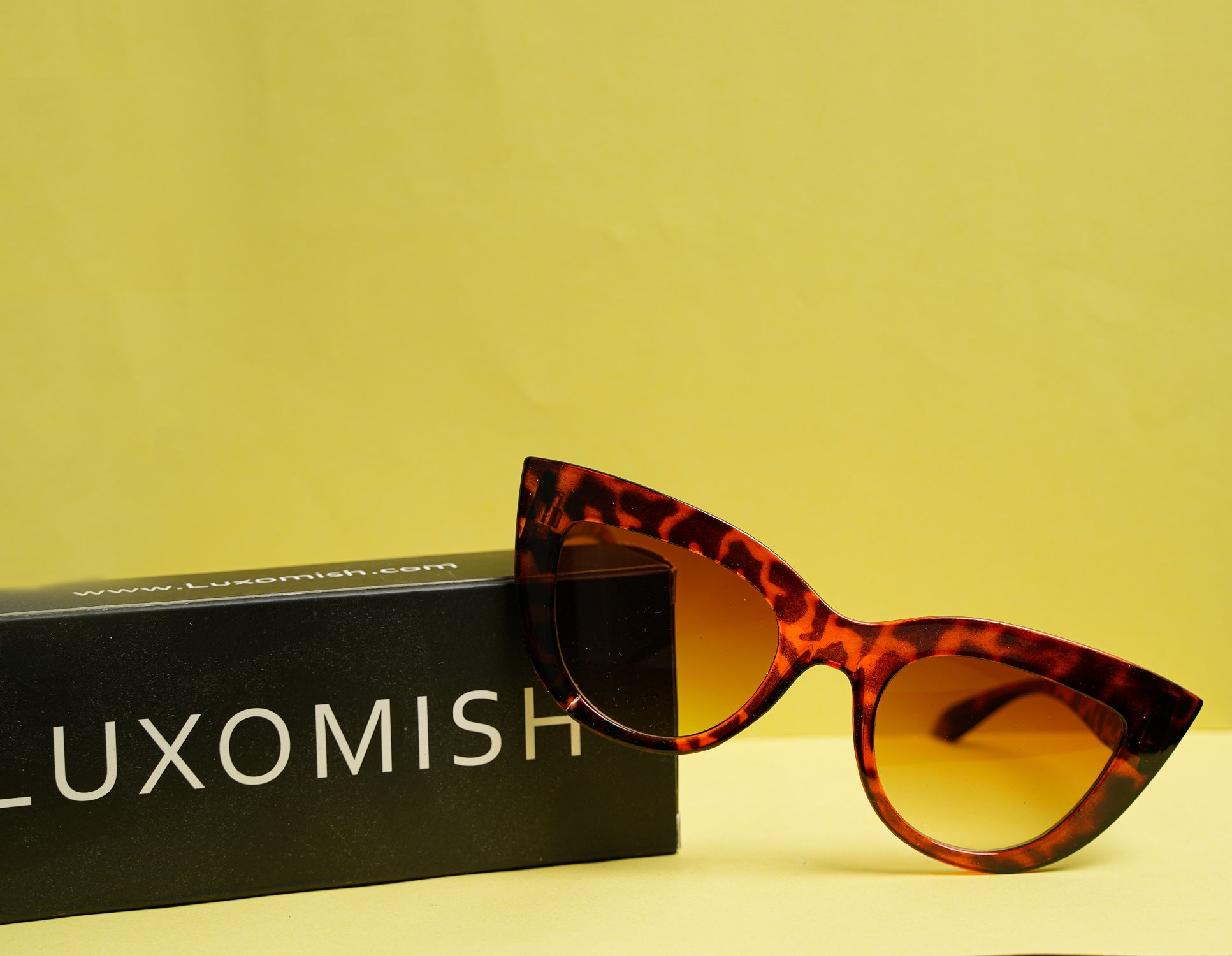 Retro Cateye Sunglasses