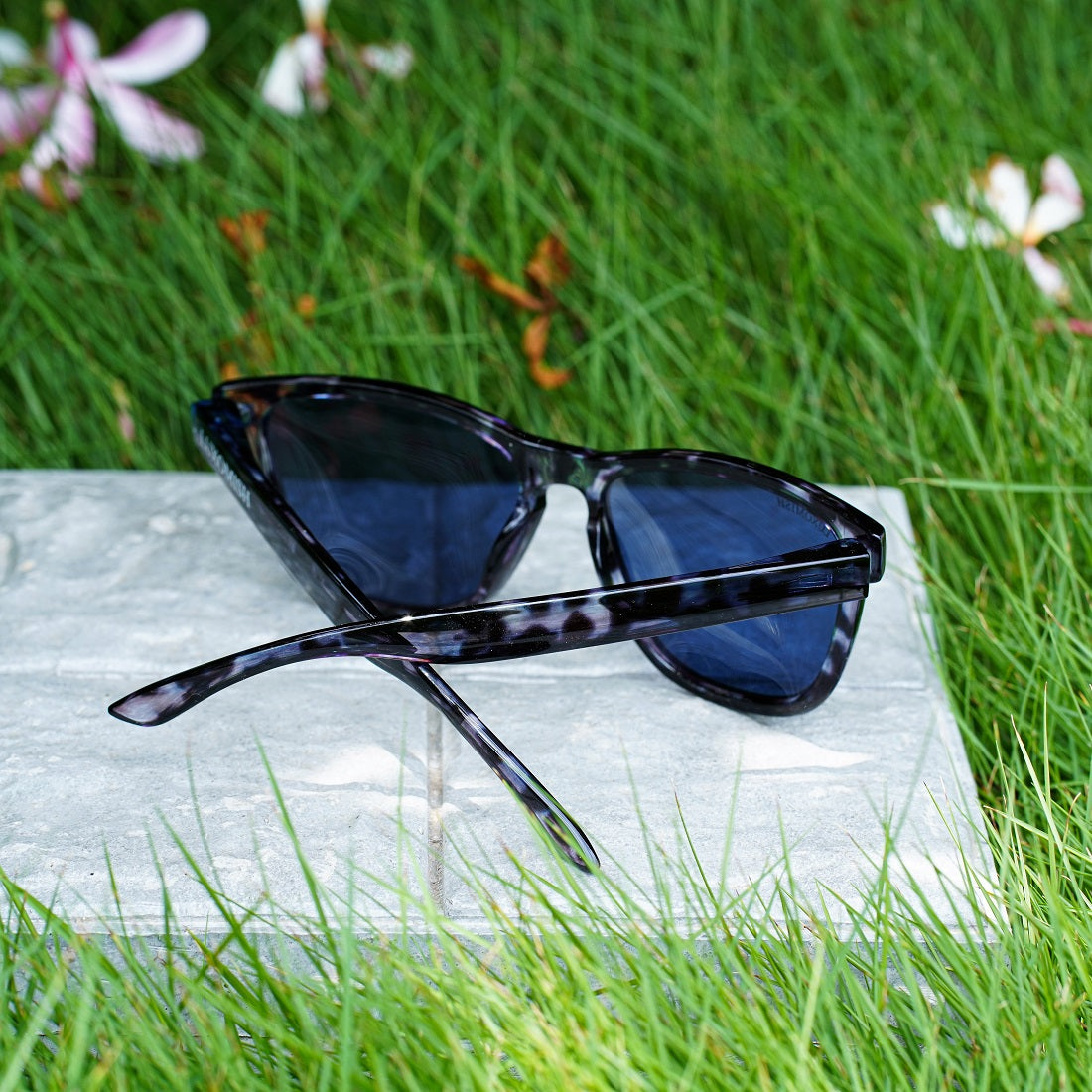 Ray-Ban Unisex Polarized Sunglasses, RB0707S50-p - Transparent Gray | Smart  Closet